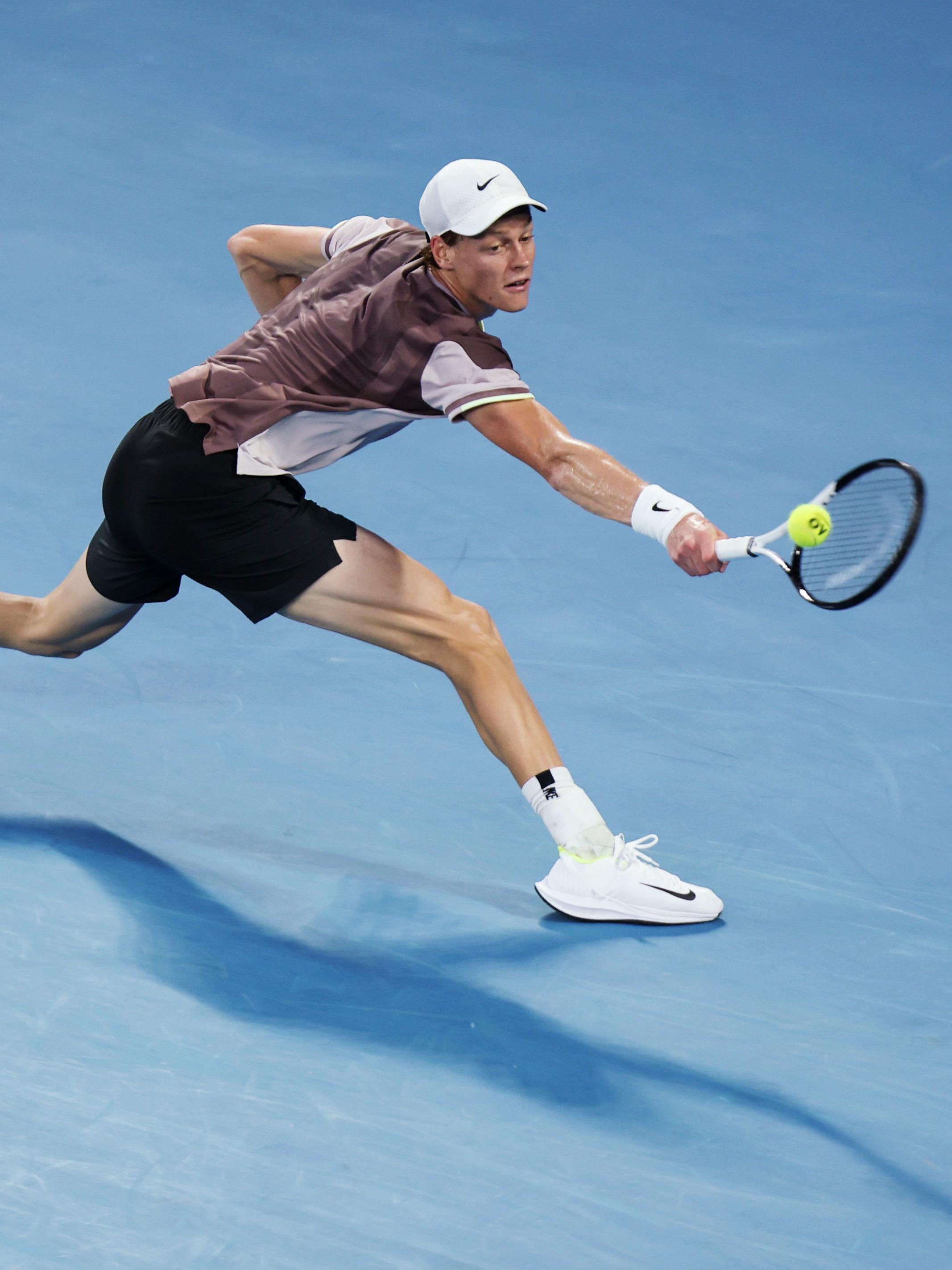 爱游戏娱乐-拉沃尔杯力克年终总决赛，梅德韦杰夫状态火热