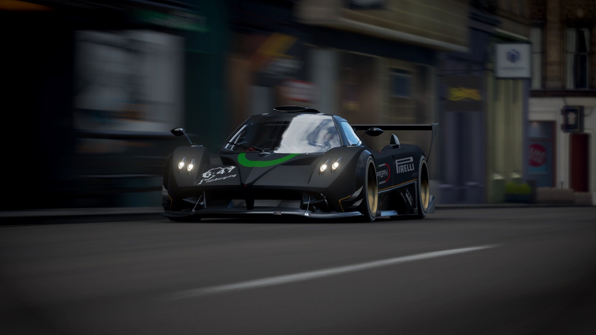 极速之夜与王者之心，当赛道呼啸时，看莱万定义巨星价值