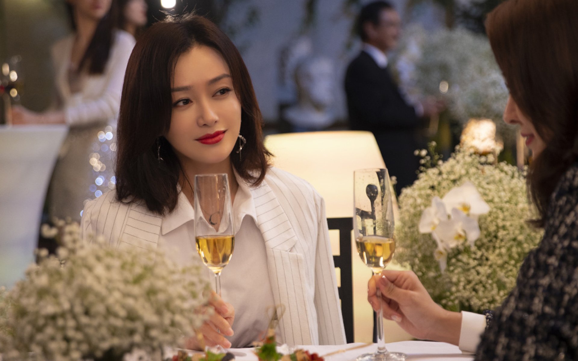 暗夜与舞台，当镁光灯灼烫，穆勒的剑刃最冷