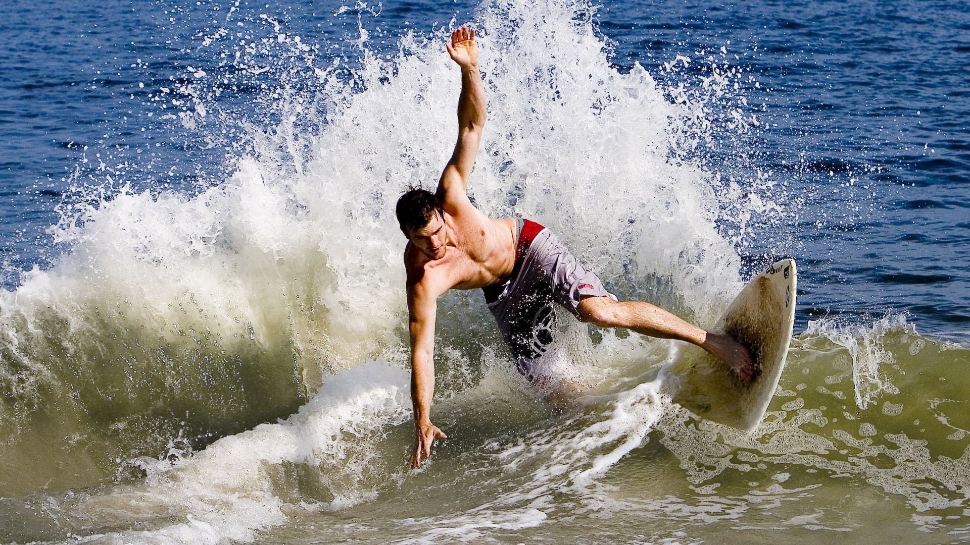 双杀+绝杀!国王最后时刻逆转快船,约基奇成关键先生