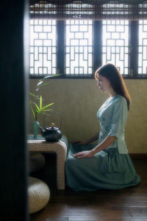 爱游戏官方-猛龙淘汰勇士，爱德华兹在风暴眼中崛起，书写新篇章